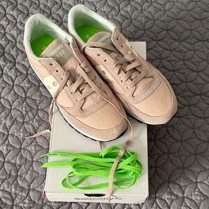 Saucony Pink Sneakers - never worn